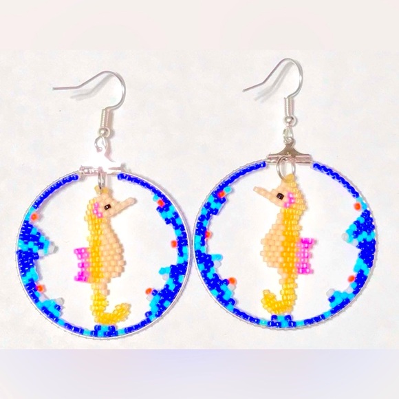 Ocean Elegance: Handcrafted Coral Reef Seahorse Beaded Hoop Earrings - Picture 5 of 6